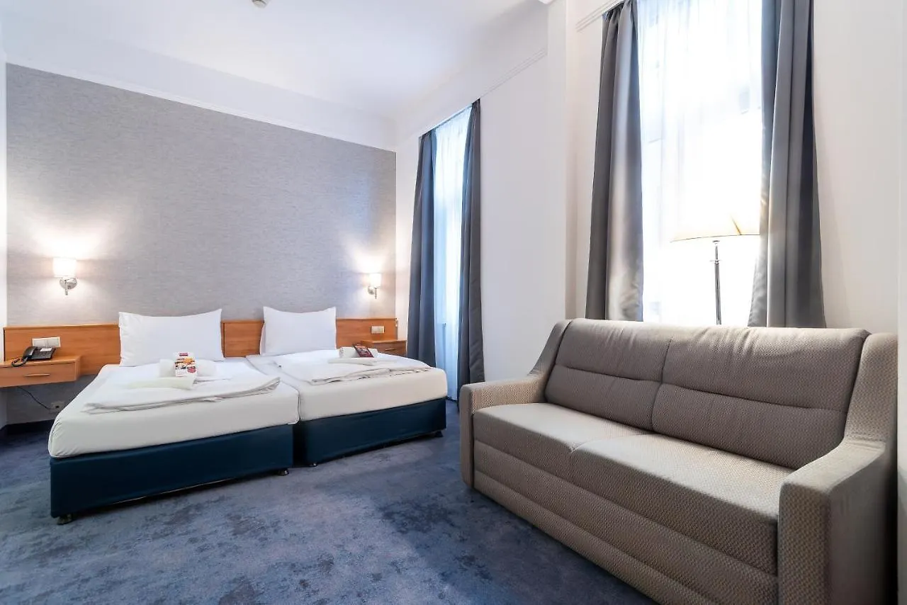**** Hotel East City Budapest Ungarn